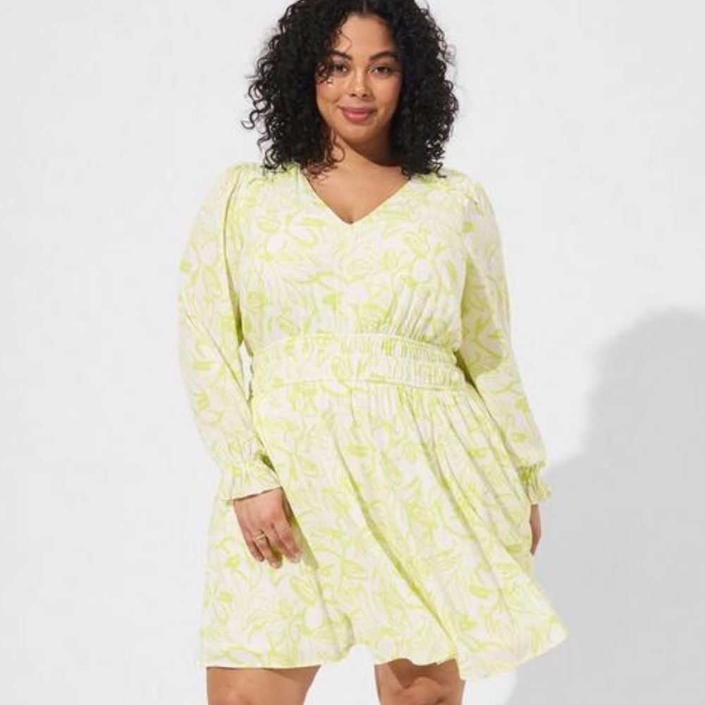 Torrid 4 4X 26 Mini Wash Gauze Wide Waist Skater Dress Floral Yellow NWT